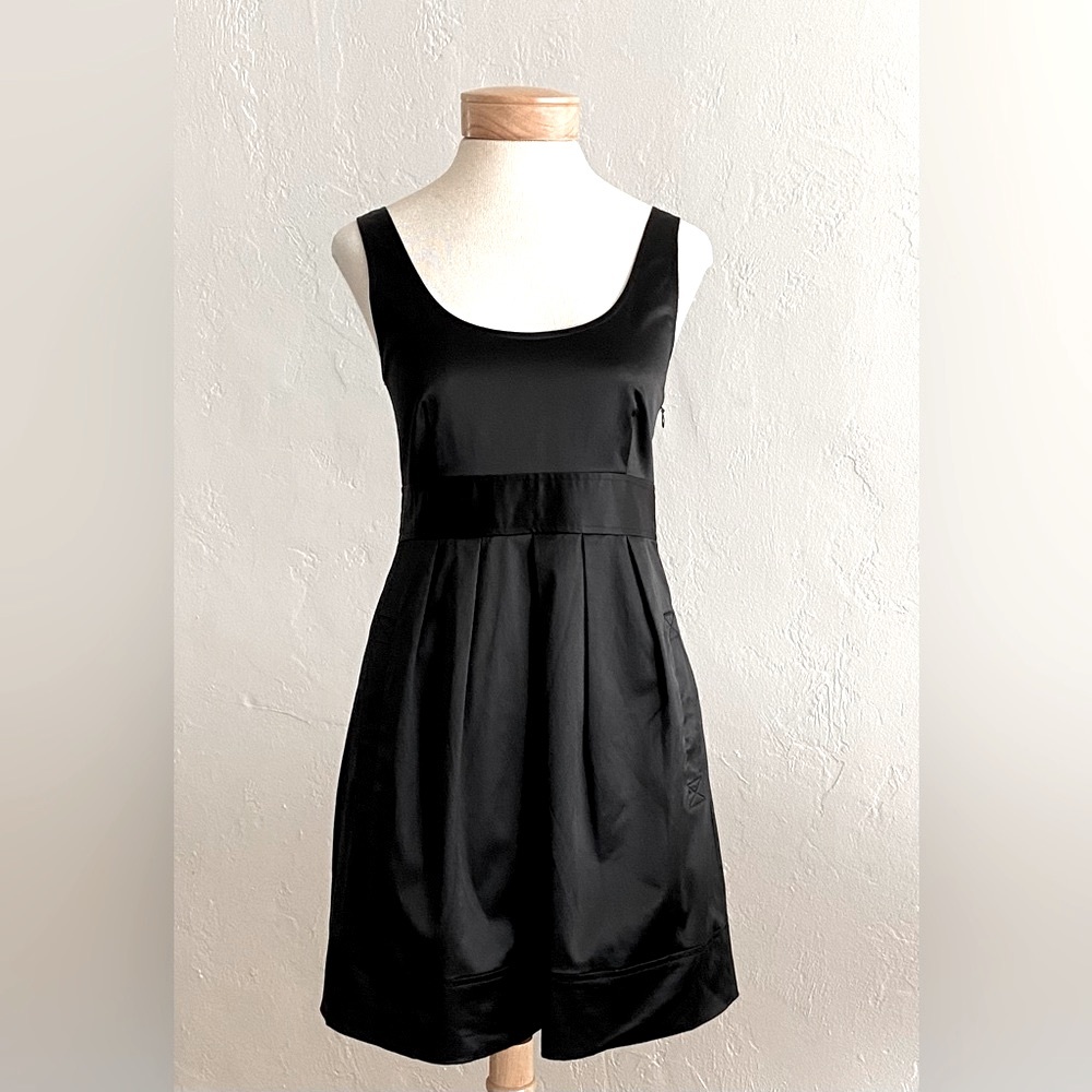 THEORY BLACK SATIN MINIDRESS MINIMALIST CHIC SIZE 2